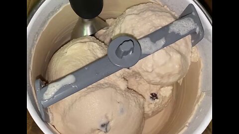 Peppermint Chocolate Collagen Protein Gelato made with Full Fat Milk