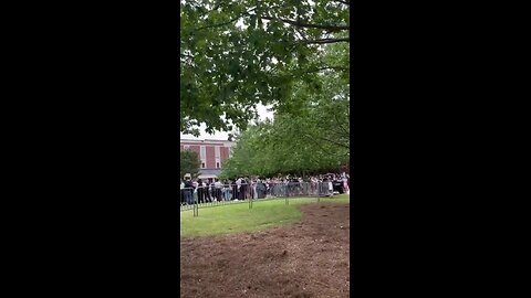 Hundreds of patriotic students sing the national anthem at the Pro Hamas rioters in Ole Miss.