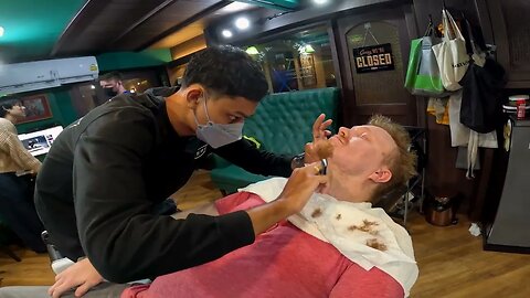 $5 Thai Razor Shave in Bangkok, Thailand 🇹🇭