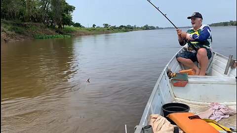 Pescaria no Amazonas