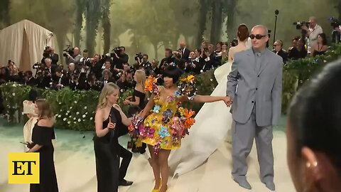 Nicki Minaj Makes A Grand Entrance At The Met Gala