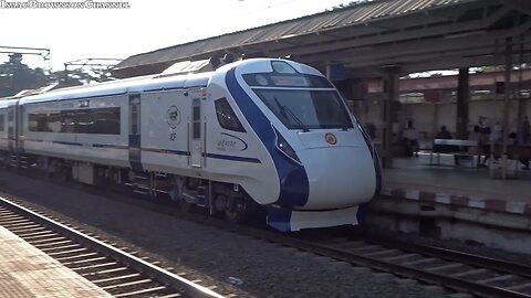 Vande Bharat Express | Inaugural Run | Back to Back | At Kalwa Station | 10 February 2023