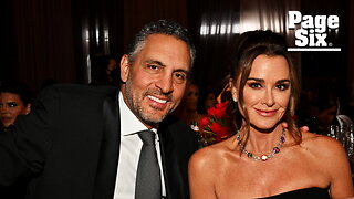 Mauricio Umansky purchases condo, moves out of home shared with Kyle Richards amid split: report