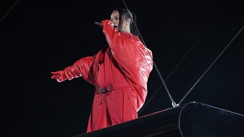 Pregnant Rihanna soars in Super Bowl halftime performance