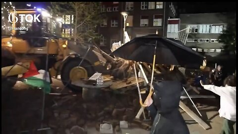 DUTCH POLICE🏨🛗⛺️🚧🚜👮‍♂️BULLDOZE PRO-PALESTINE CAMP AT UNIVERSITY IN AMSTERDAM🏨⛺️🛗🚧🚜👮💫