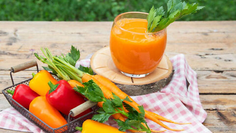 Oman in a Glass: The Omani Orange & Carrot Sunshine Smoothie