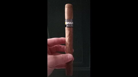 Cuban rounds cigar.