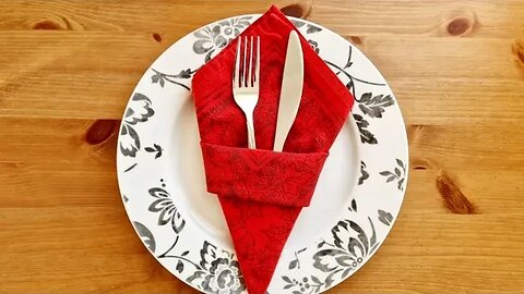 Napkin folding - how to make a napkin pocket