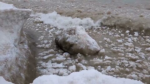 Lake Michigan Frozen Waves - Snow Boulder and Rhythmic Waves #soothingsounds #lakemichigan #icewave