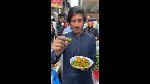 Tried sour mangos in peshawar😍 | Peshawar junkies.