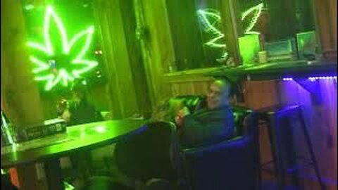 ag eats red pepper @ weed bar (standup sits down)