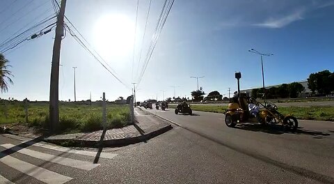 Impressionante: Policial Militar filma a própria queda quando estava de serviço de moto;