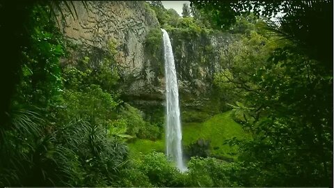 Durma tranquilamente ao som de cachoeira