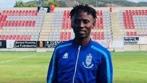 20-yr-old Nigerian footballer slumps and dies during match in Spain. #football