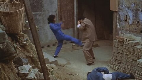 『00121』 The attack of the Khan's fighters on Lee's sister 【Enter the Dragon, 1973】