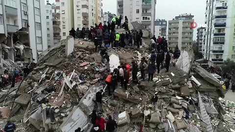 Turkey Syria earthquake: death toll rising as ‘window of rescue’ closing