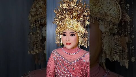 Cantik dan Ayu ! Pengantin memakai kebaya dengan Sunting AdaT Sumatera Selatan #short #shorts