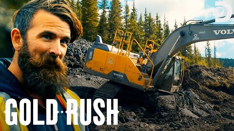 Fred Nearly Wrecks 28-Ton Excavator During Inspection Gold Rush