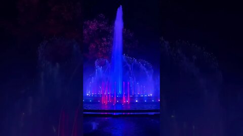 This dancing fountain in budapest is awesome 🔥#shorts #budapest