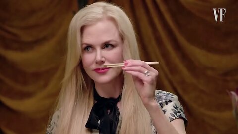 Nicole Kidman pokazuje plebsowi jak zjada robaki
