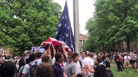 HEROES! BEAUTIFL PATRIOTIC MOMENT! UNC Students Save American Flag from Anti-Israel Protesters