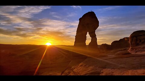 Milky Way over Delicate Arch timelapse. #Shorts .... ArtForOUR.org