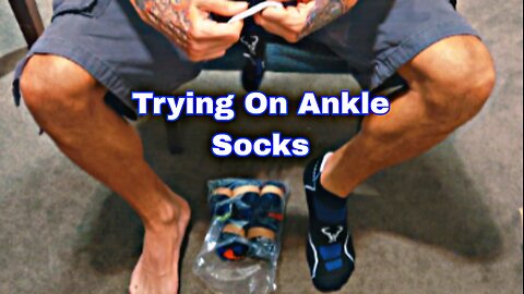 Athletic Ankle Socks Try On