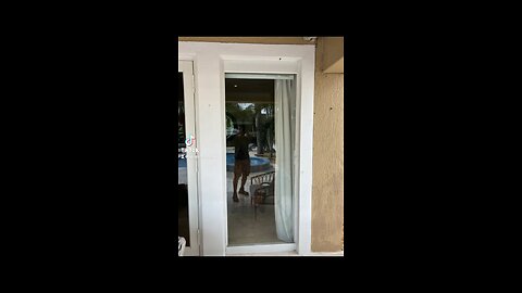 Hurricane impact window glass replacement and glazing in Ft Lauderdale, Fl.