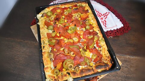 Fiercely Delicious : Quick and Cheap Meat Pizza Toppings for a Filling Feast !