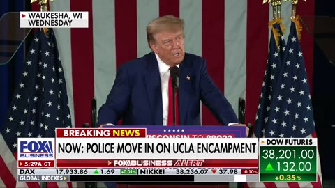 HAPPENING NOW: Police move in on UCLA encampment