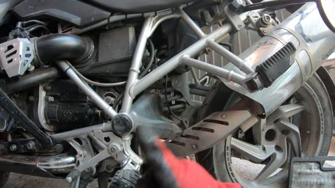 BMW R1200GS replaced clutch oil HYDRAULIC FLUID HYSPIN V10 and receiver cylinder clean , Kupplungsöl