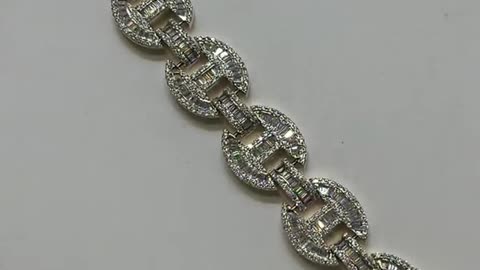Custom made Diamond Gucci Link Set