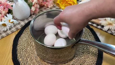 SO YOU HAVEN'T DYED EGGS YET❗️How to paint eggs