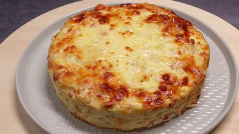 Super lazy pie in 5 minutes, very tasty and filling! Tortilla with smoked chicken!