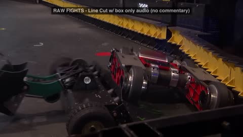 SawBlaze vs Razorback | Season 2 Qualifying Round | BattleBots