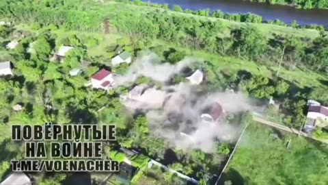 🇷🇺🇺🇦 Russian FPV Drone destroyed Ukrainian position.