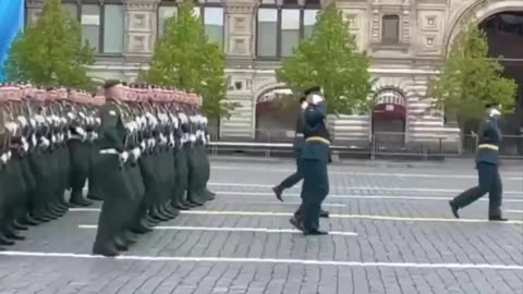 Moscow Parade strike again 👞🤔