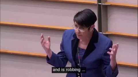 Guarda come hanno interrotta l'eurodeputata Christine-Anderson