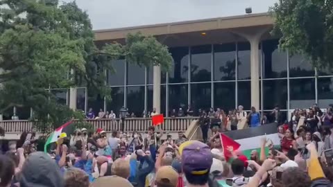 Pro-Hamas Supporters At LSU Didn't Know What To Do When The Fraternities Showed Up: Part 1