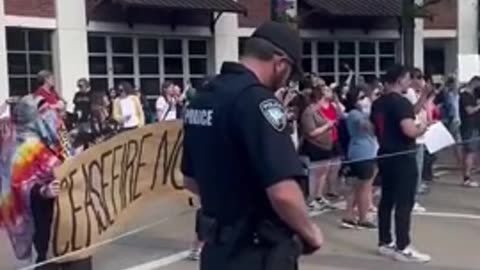 Both sides protesting at the University of Alabama are chanting F*CK JOE BIDEN