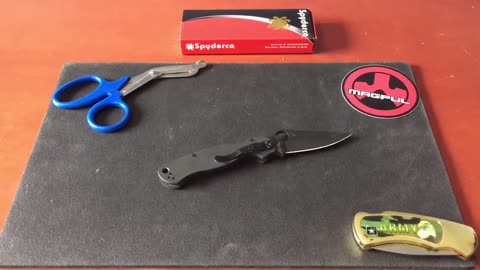 Spyderco Paramilitary 2 Review - One Year of Carry