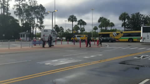 Orlando Lynx Transit Bus Driver Fighting With Passenger at Walt Disney World