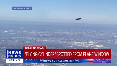 Caught on camera Possible UFO reported over New York's LaGuardia Airport