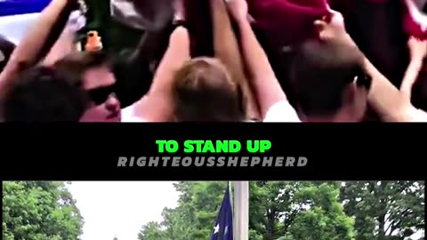 Students Fight Back For USA: "We Want TRUMP!"