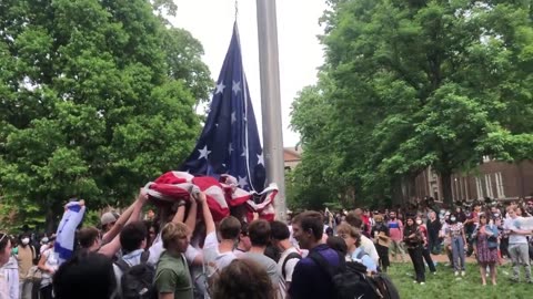 EPIC: UNC Students Save American Flag From Anti-Israel Protesters In Legendary Moment