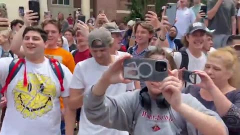 Pro-Palestine and pro-America students clash