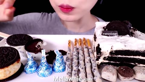 ASMR OREO CHOCOLATE, ICE CREAM, CAKE, MARSHMALLOW, MERINGUE COOKIES EATING SOUNDS