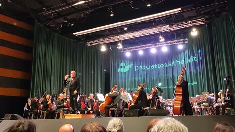 Il maestro Andrea Colombini presenta l'Orchestra filarmonica di Lucca