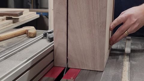 Cutting the lid off a whisky box