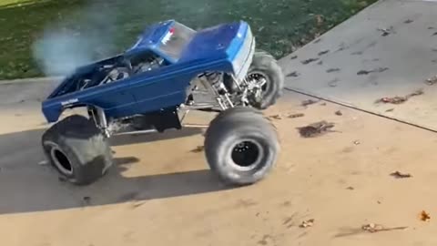 worlds biggest rc car